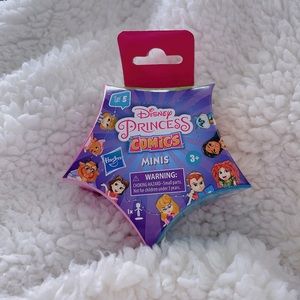 🌷3/$15 Brand New Disney Princess Comics Minis Blind Box